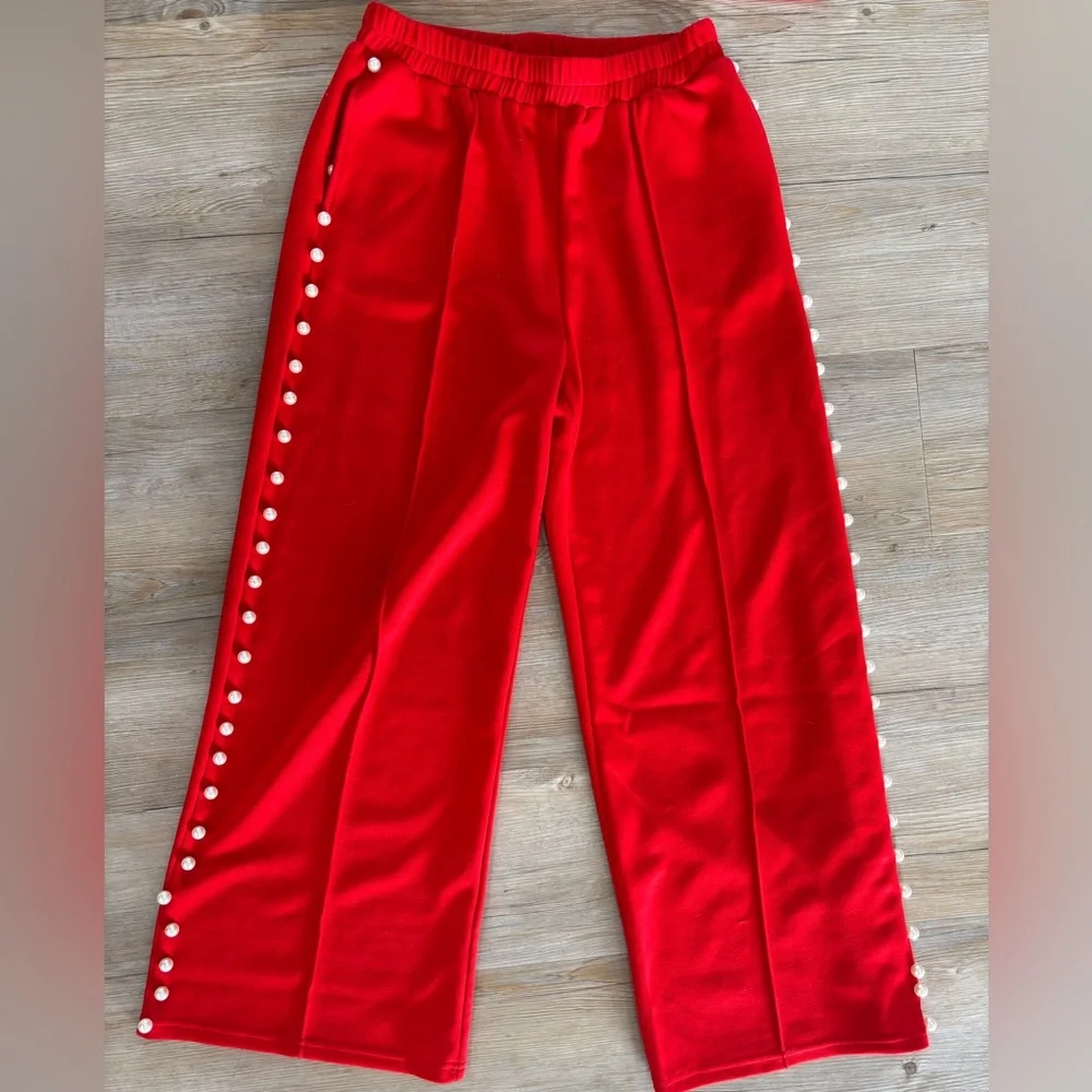 Elegant Red Women's Loungewear Set with Pearl Accents - Picture 3 of 4